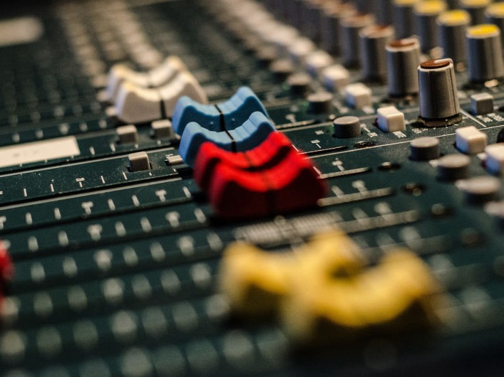 Analogue Mixers